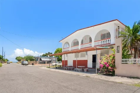 638 Calle B Com. Serrano Juana Diaz PR 00795