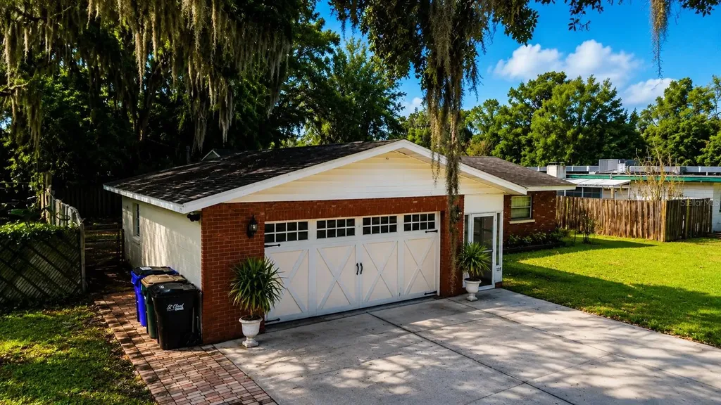 1215 E Lakeshore Boulevard St Cloud FL 34769