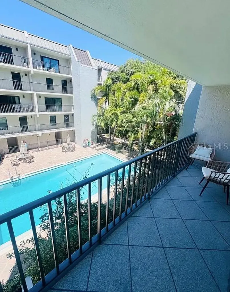 105 4th Avenue NE St Petersburg FL 33701