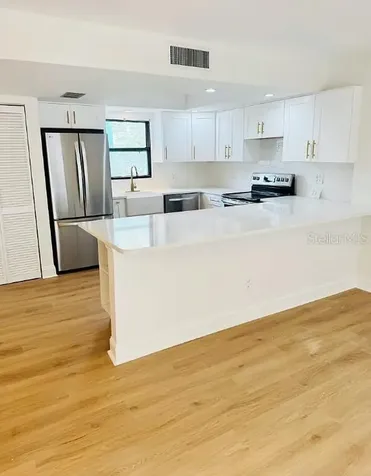 105 4th Avenue NE St Petersburg FL 33701