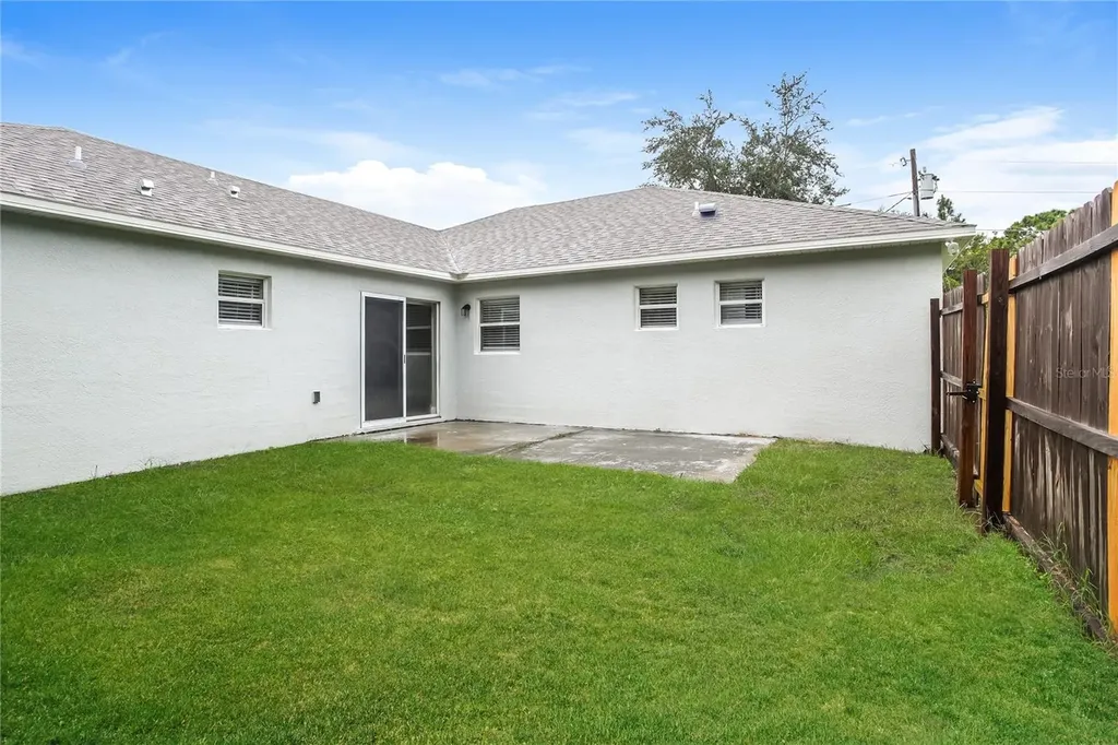 1118 Chesterfield Court Kissimmee FL 34758