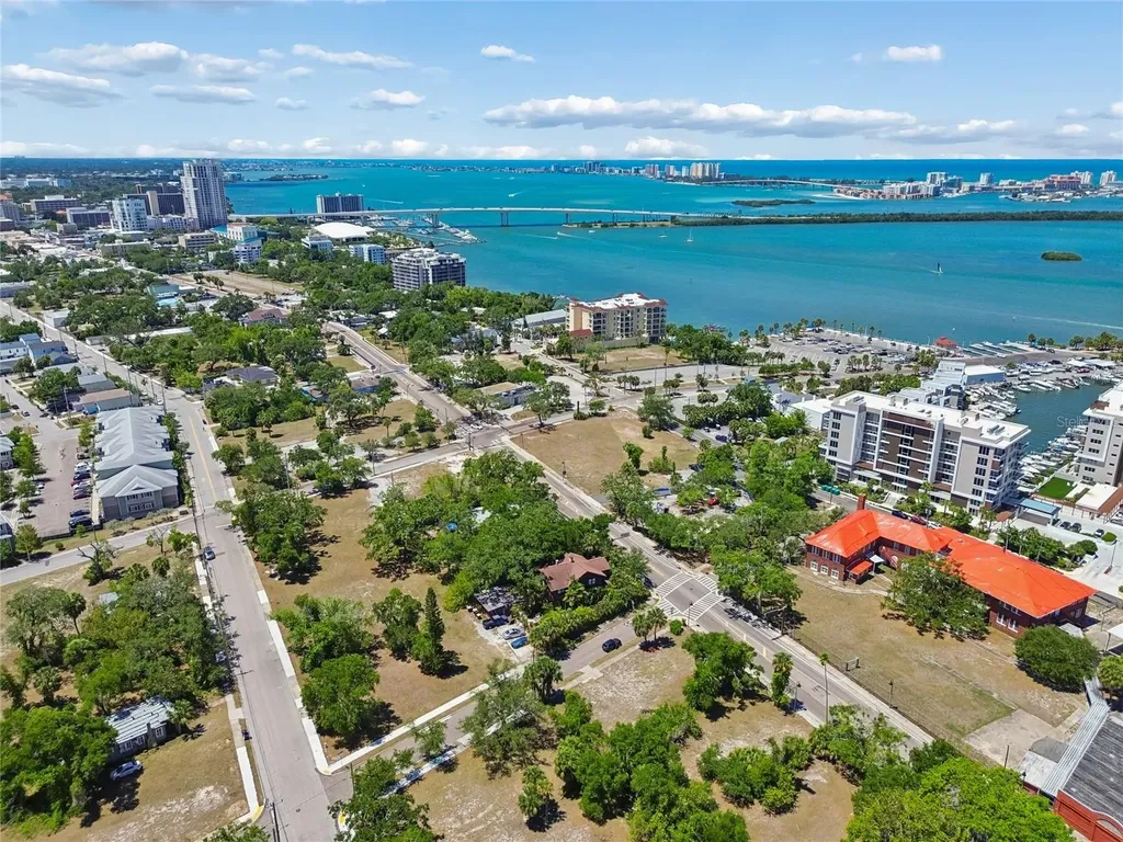 809 N Fort Harrison Avenue Clearwater FL 33755