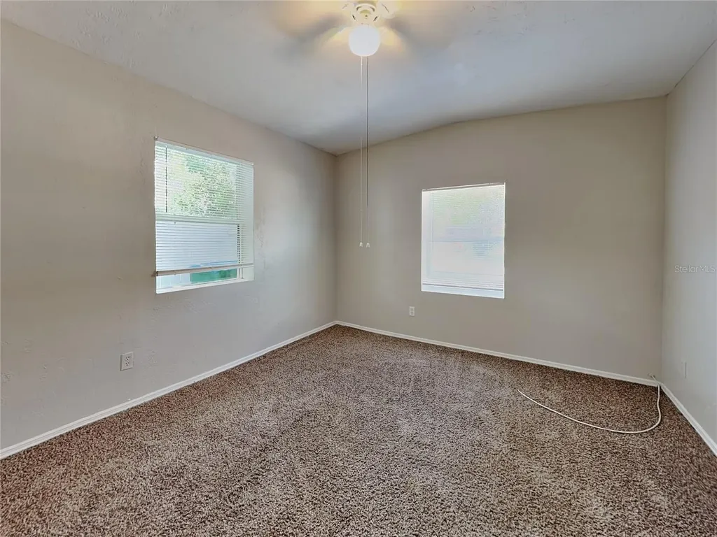 6484 44th Avenue N Kenneth City FL 33709