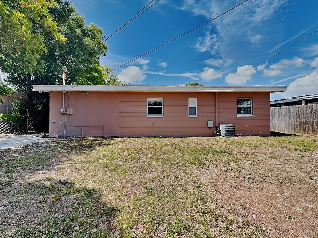 6484 44th Avenue N Kenneth City FL 33709