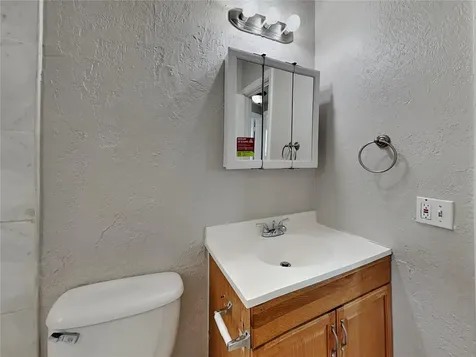 6484 44th Avenue N Kenneth City FL 33709
