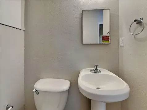 6484 44th Avenue N Kenneth City FL 33709