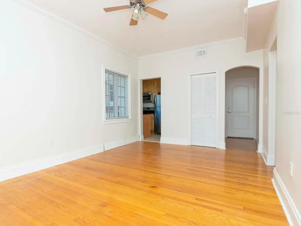 2117 W Dekle Avenue Tampa FL 33606
