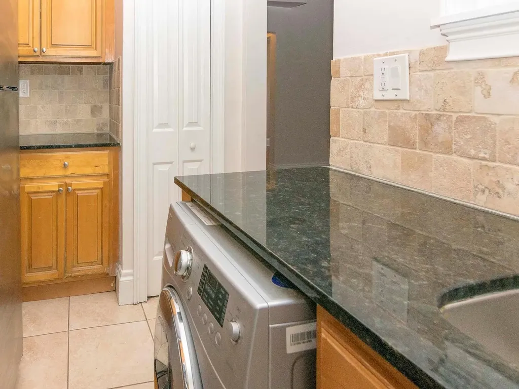 2117 W Dekle Avenue Tampa FL 33606