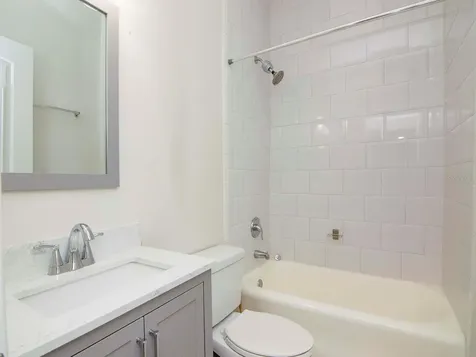 2117 W Dekle Avenue Tampa FL 33606
