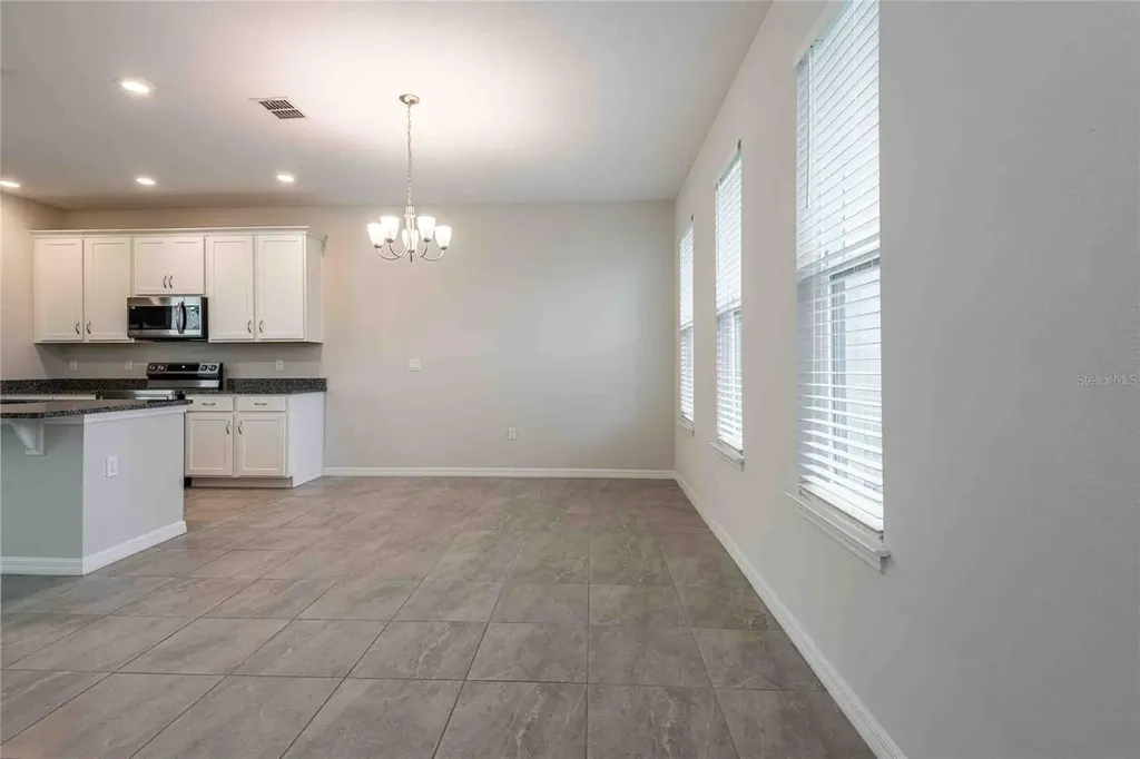 5072 Avalon Park Boulevard Wesley Chapel FL 33545