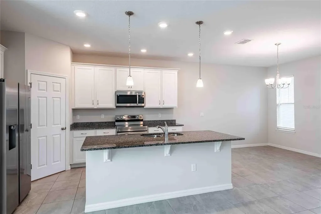5072 Avalon Park Boulevard Wesley Chapel FL 33545