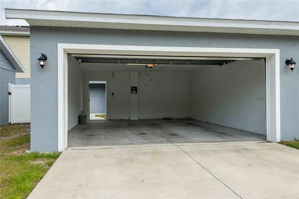 5072 Avalon Park Boulevard Wesley Chapel FL 33545