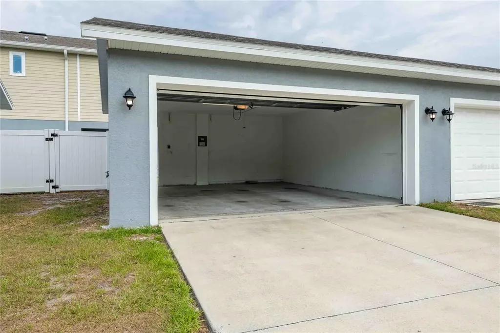5072 Avalon Park Boulevard Wesley Chapel FL 33545
