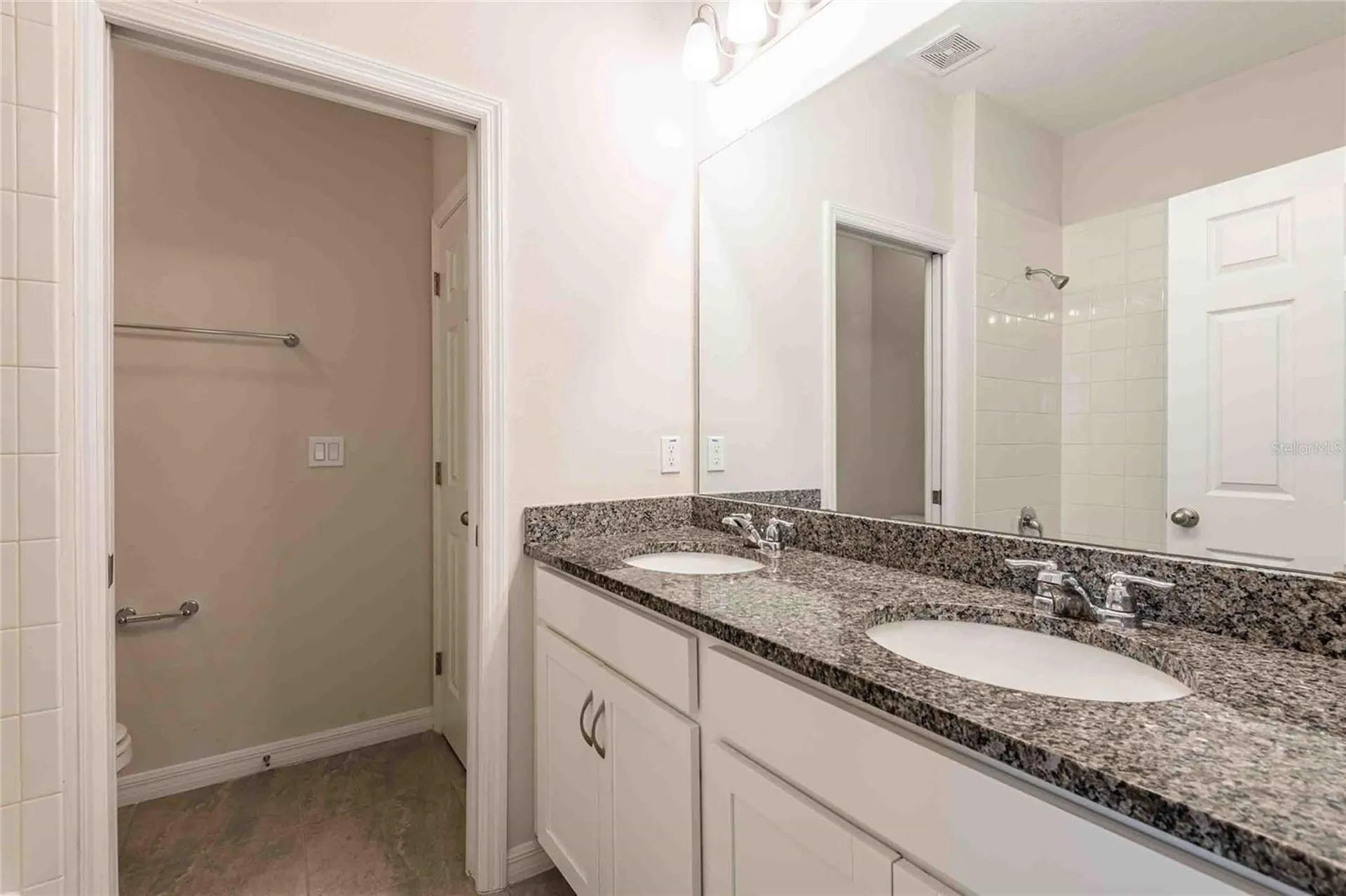 5072 Avalon Park Boulevard Wesley Chapel FL 33545