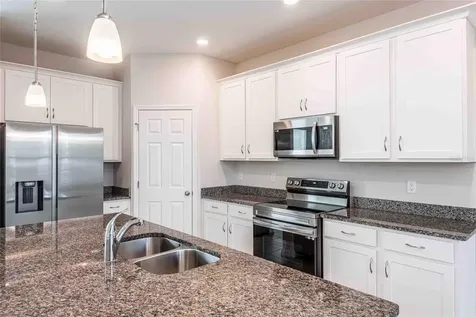5072 Avalon Park Boulevard Wesley Chapel FL 33545