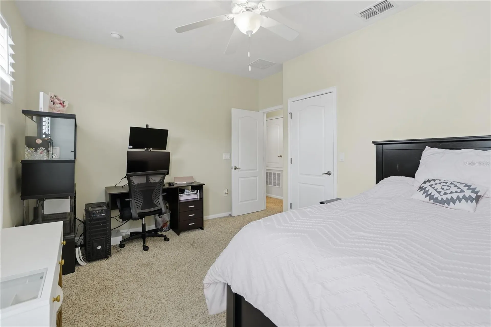 2296 Natoma Boulevard Mount Dora FL 32757