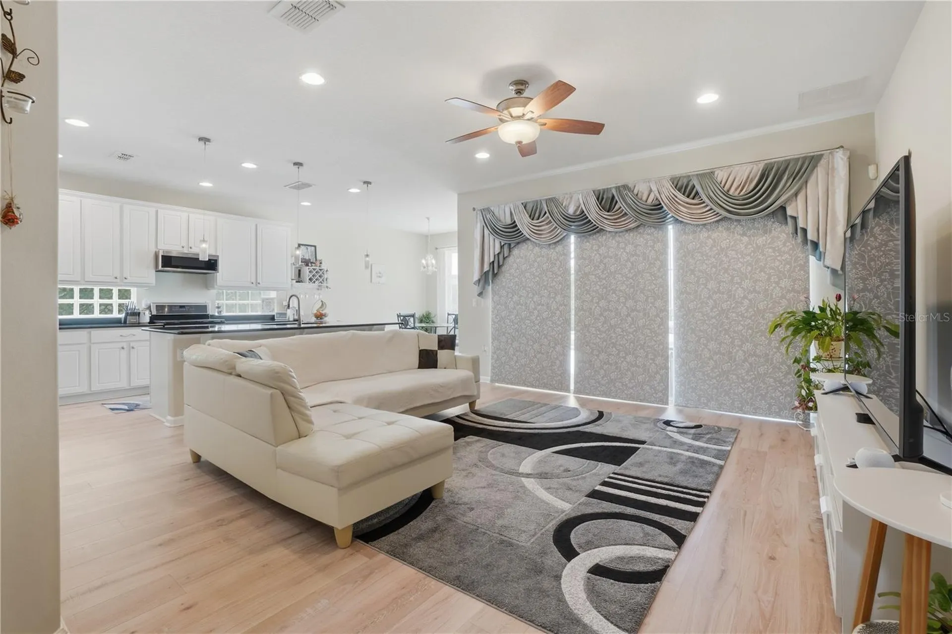 2296 Natoma Boulevard Mount Dora FL 32757