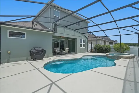 2296 Natoma Boulevard Mount Dora FL 32757