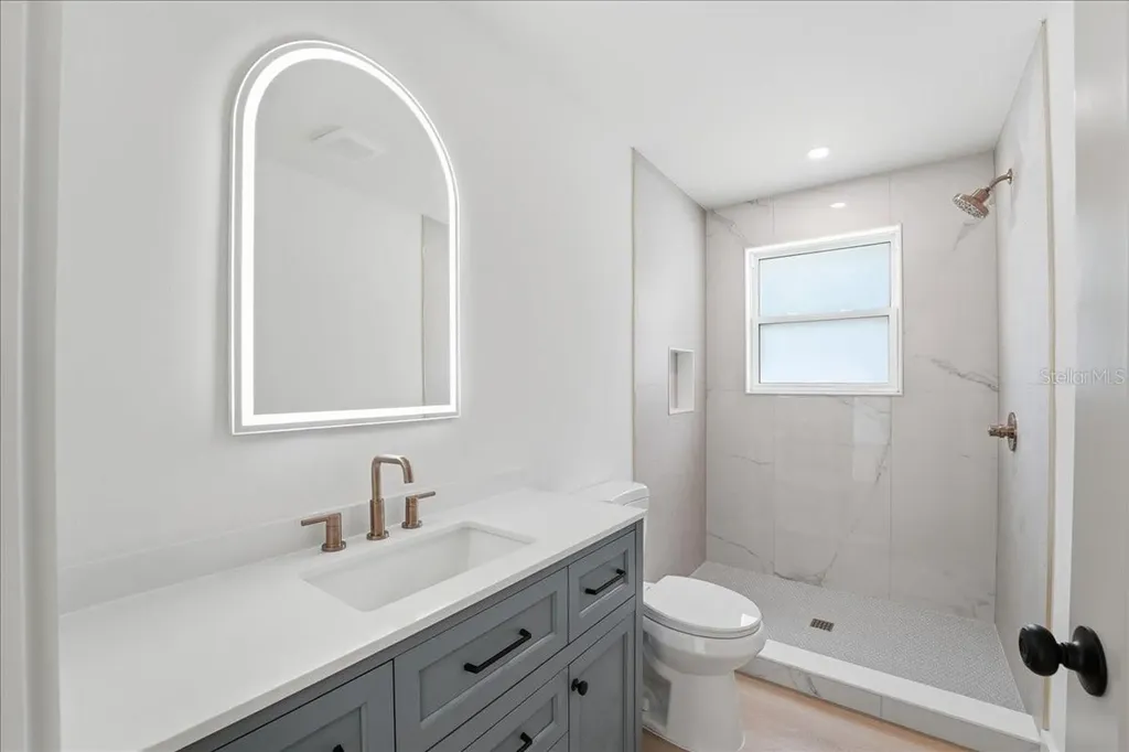 1205 40th Street W Bradenton FL 34205