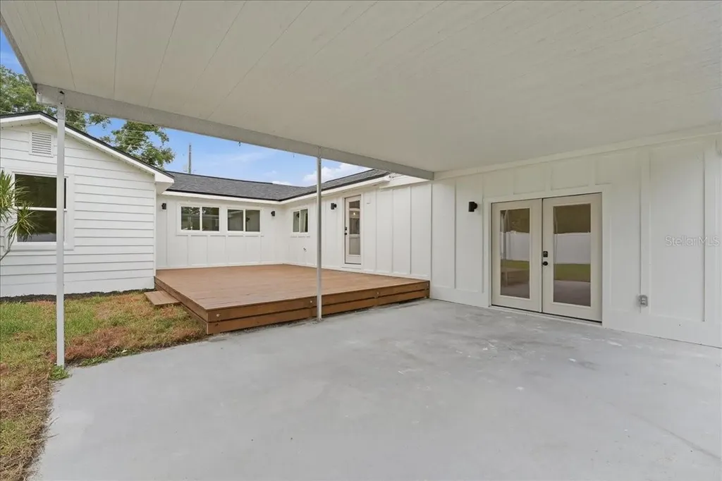 1205 40th Street W Bradenton FL 34205