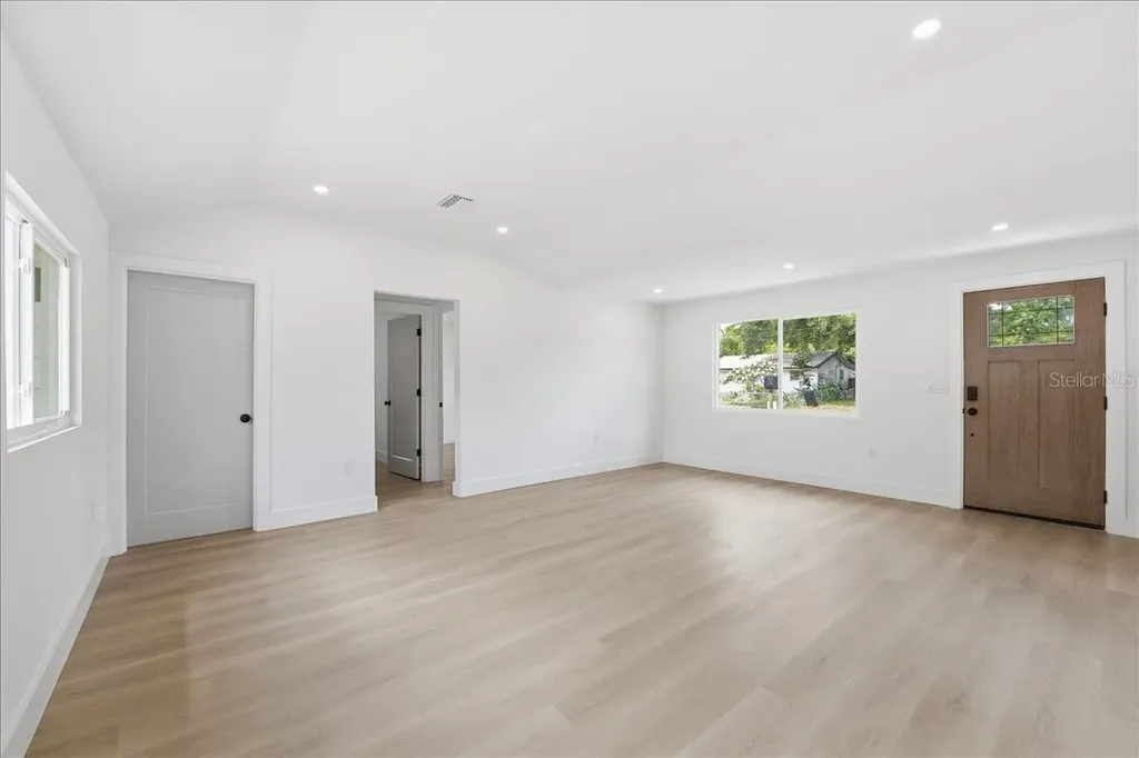 1205 40th Street W Bradenton FL 34205