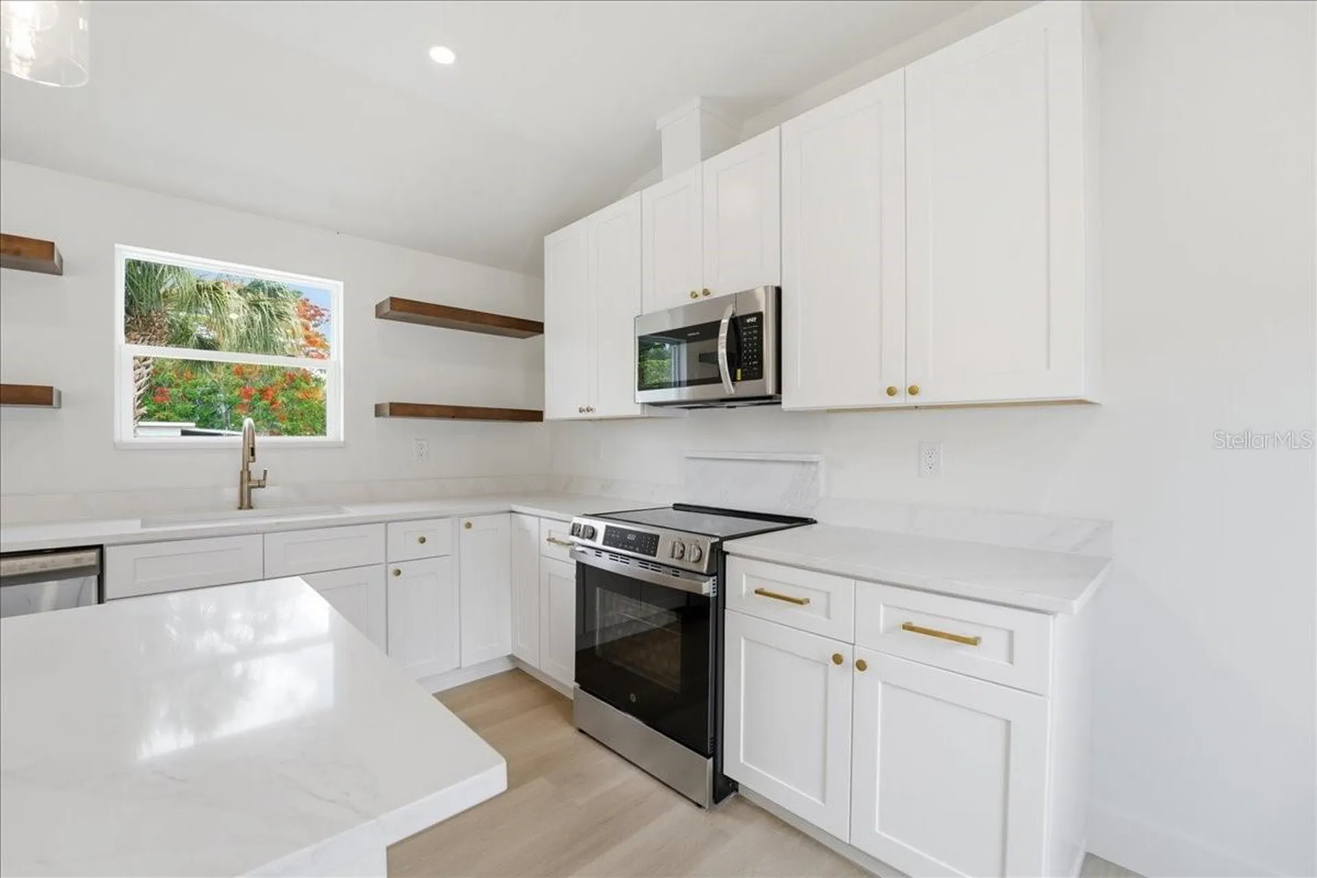 1205 40th Street W Bradenton FL 34205