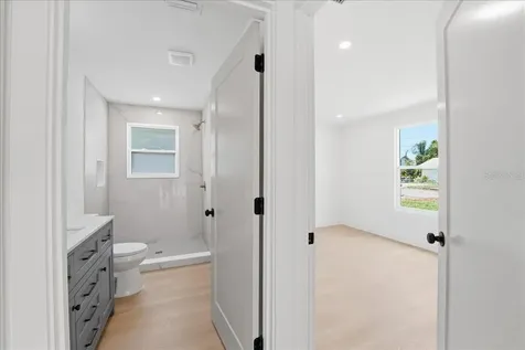 1205 40th Street W Bradenton FL 34205