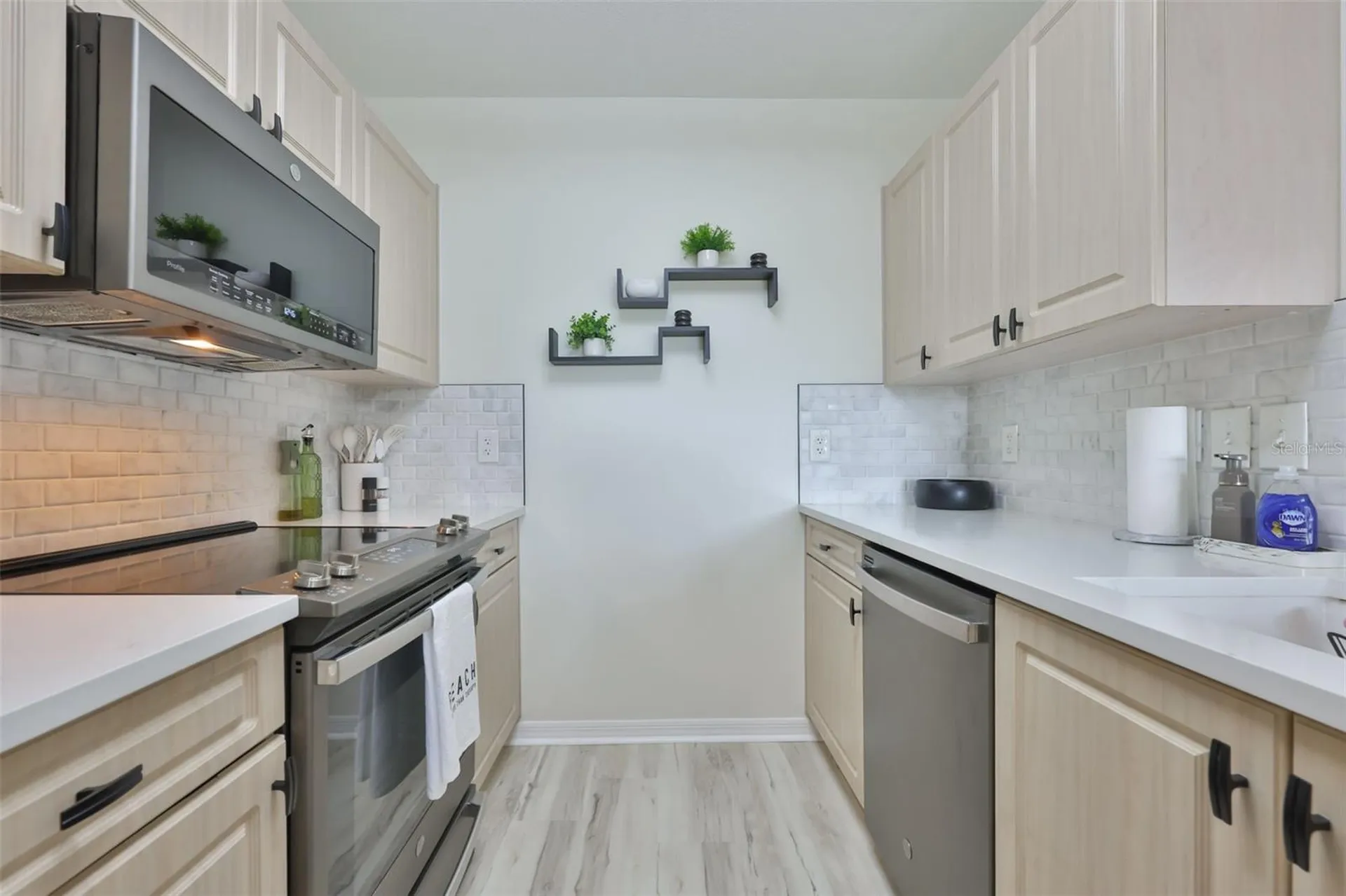 214 Glenellen Place Sun City Center FL 33573