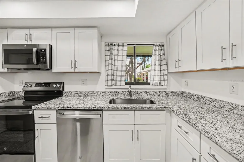 13030 Village Chase Circle Tampa FL 33618