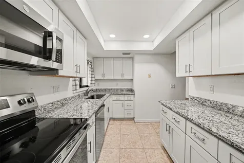 13030 Village Chase Circle Tampa FL 33618