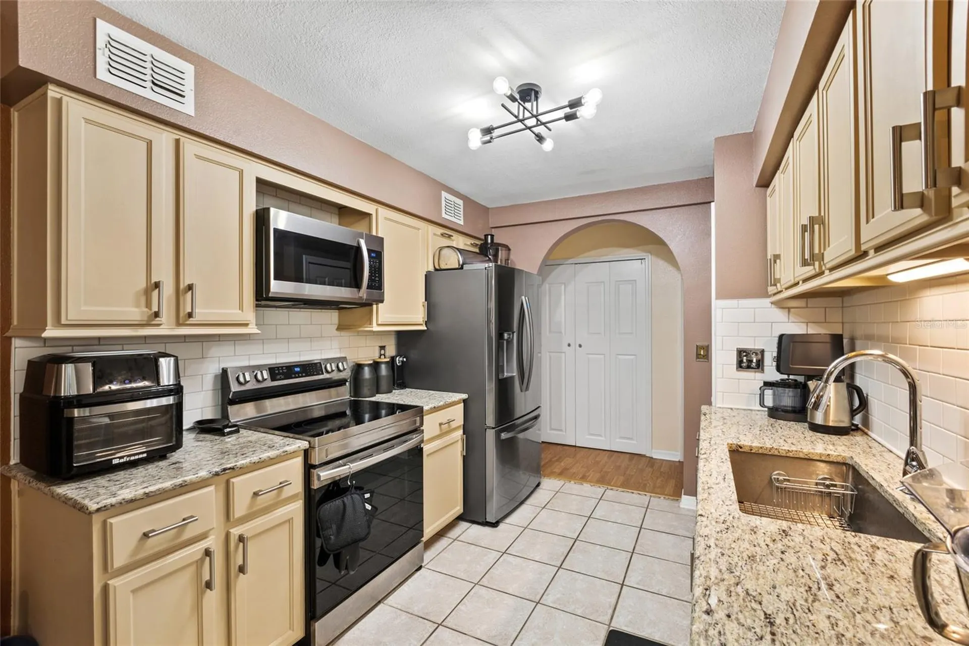 100 E Oak Terrace Leesburg FL 34748