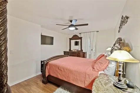 100 E Oak Terrace Leesburg FL 34748