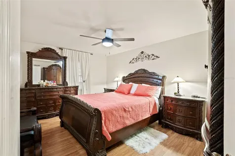 100 E Oak Terrace Leesburg FL 34748