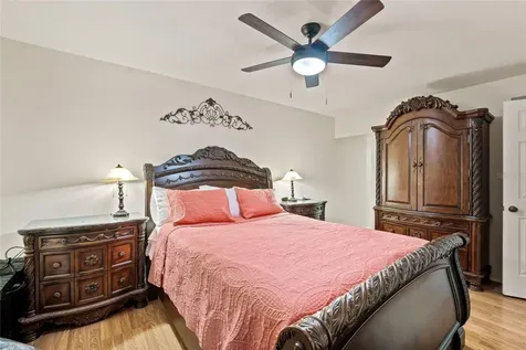 100 E Oak Terrace Leesburg FL 34748