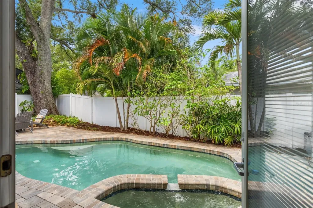 4202 W Palmira Avenue Tampa FL 33629