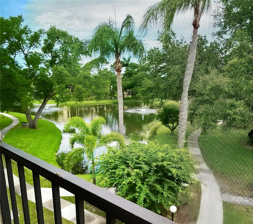 305 30th Avenue W Bradenton FL 34205