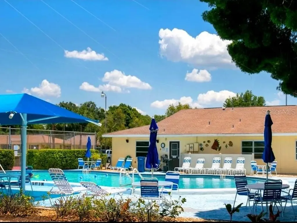 305 30th Avenue W Bradenton FL 34205