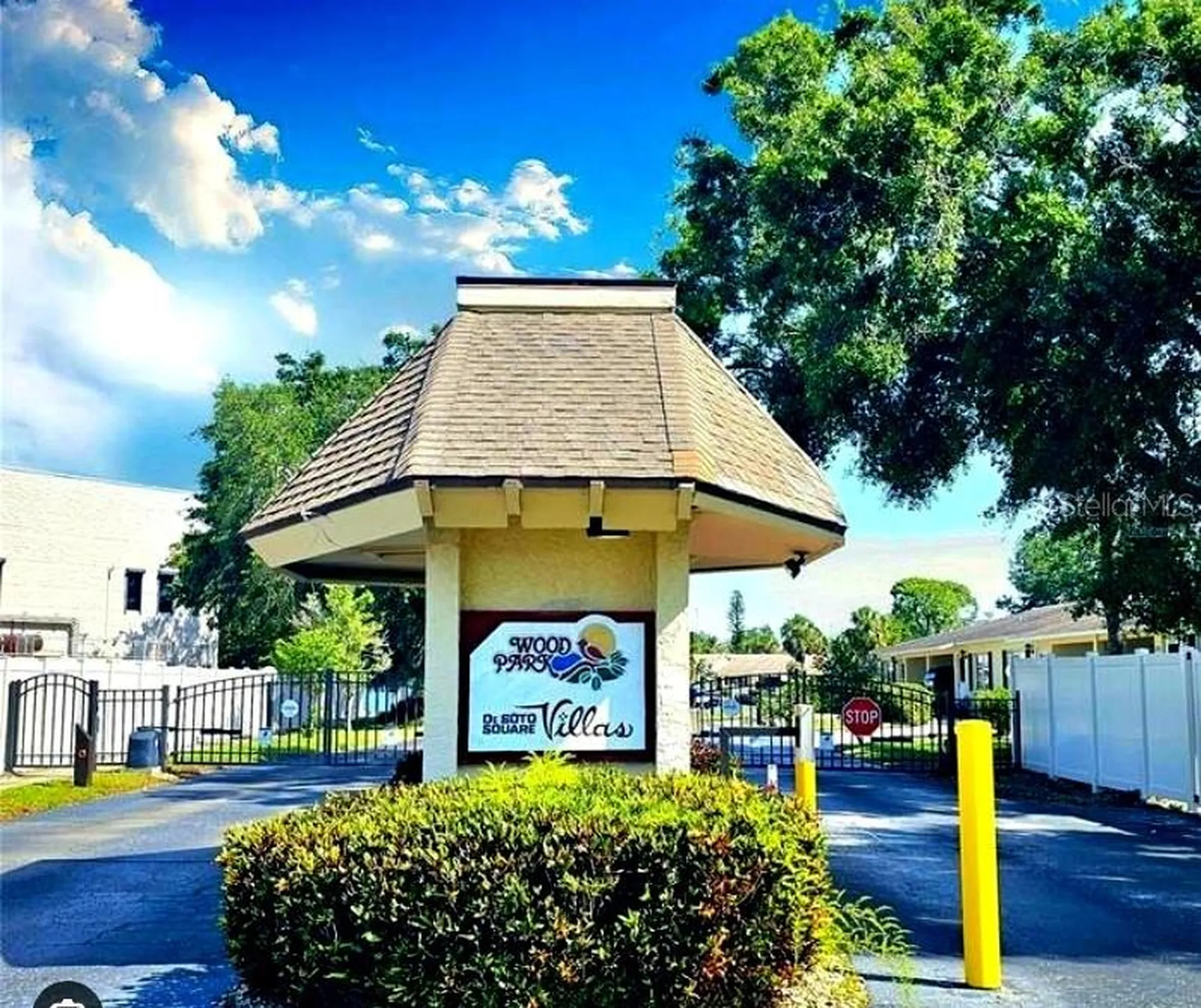 305 30th Avenue W Bradenton FL 34205