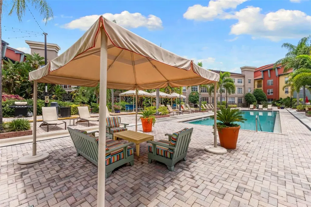 2320 W Azeele Street Tampa FL 33609