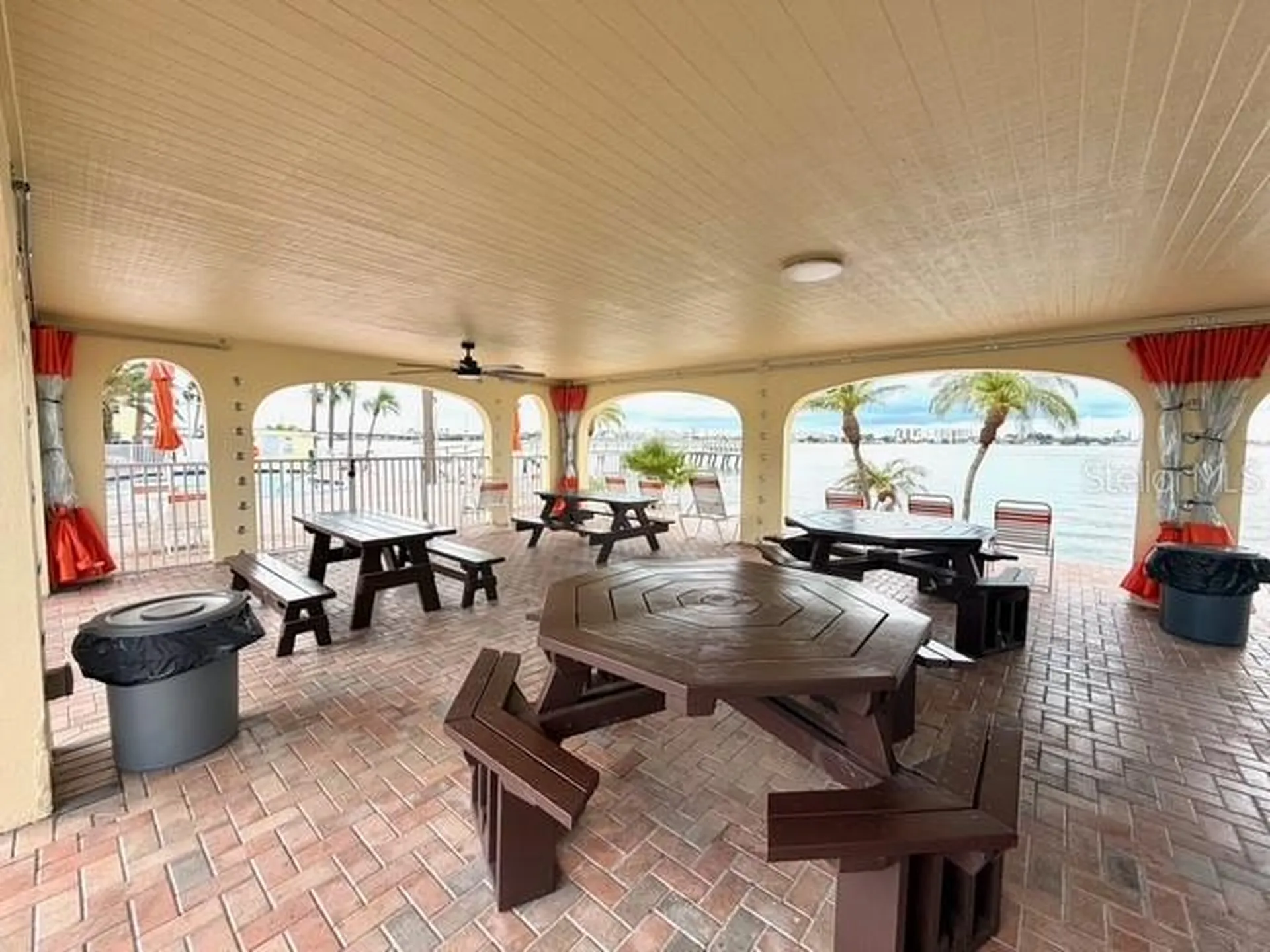4775 Cove Circle St Petersburg FL 33708