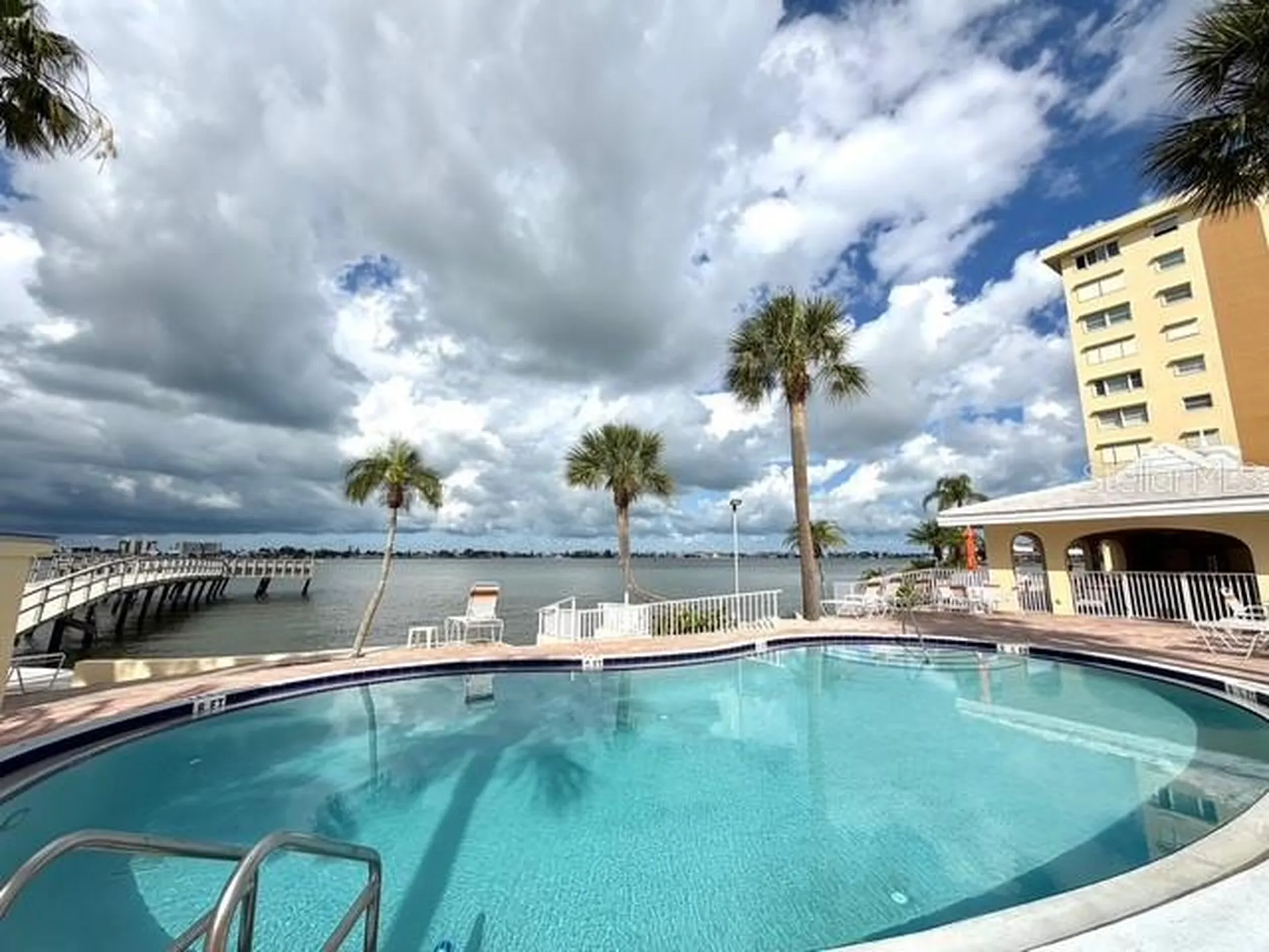 4775 Cove Circle St Petersburg FL 33708