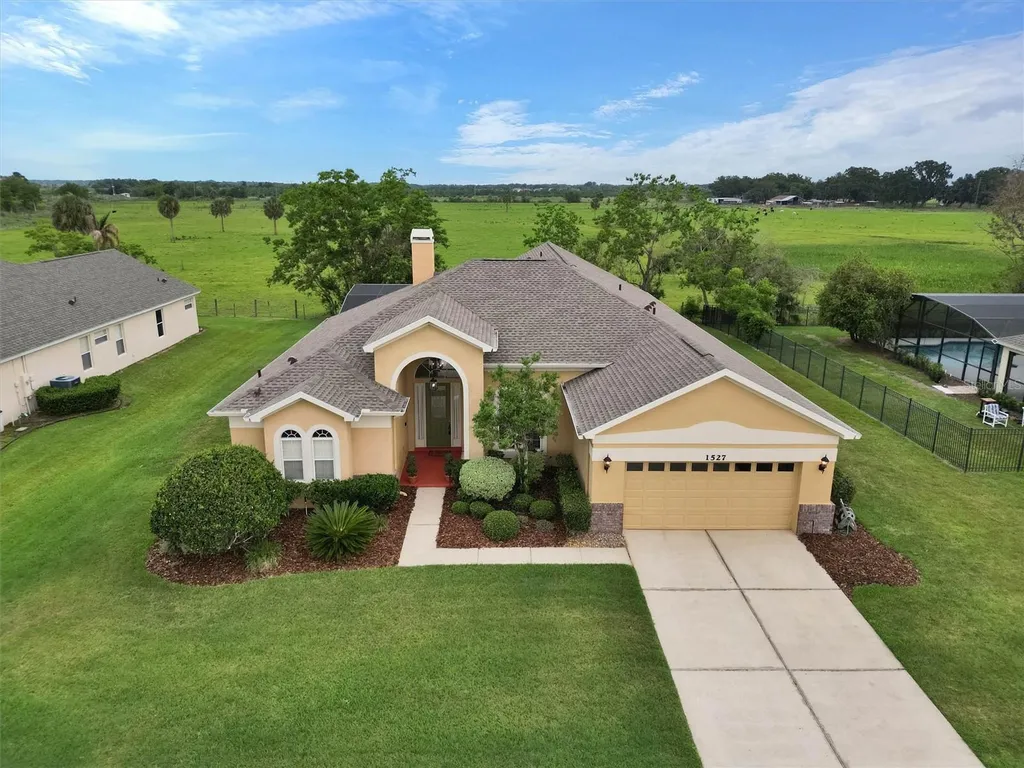 1527 Gants Circle Kissimmee FL 34744