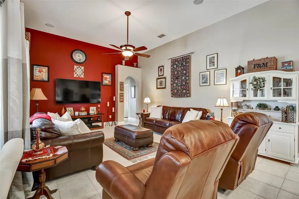 1527 Gants Circle Kissimmee FL 34744