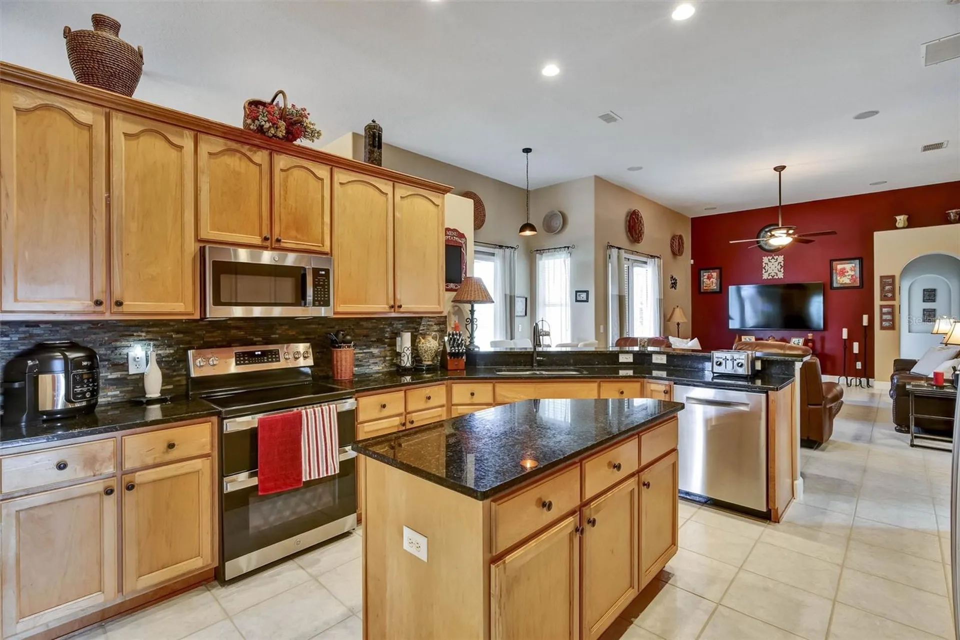 1527 Gants Circle Kissimmee FL 34744