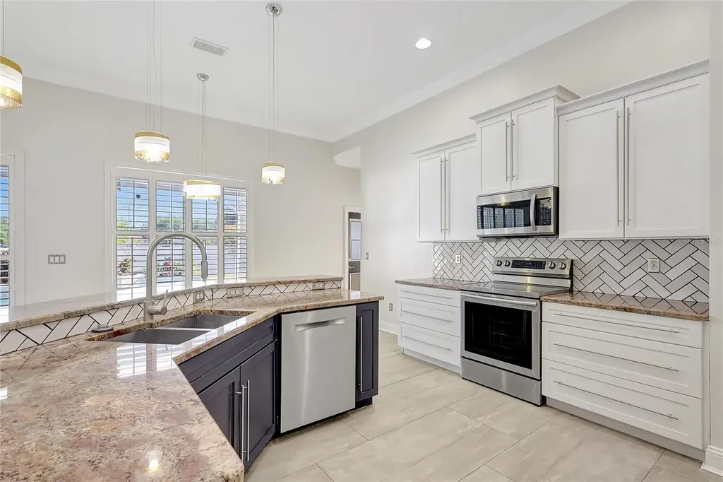 2863 Duncan Tree Circle Valrico FL 33594