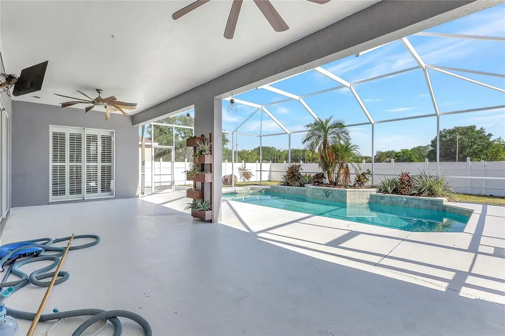 2863 Duncan Tree Circle Valrico FL 33594