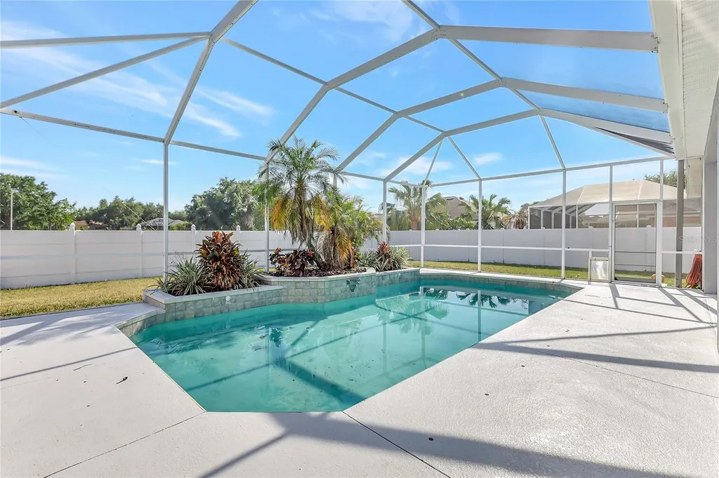 2863 Duncan Tree Circle Valrico FL 33594