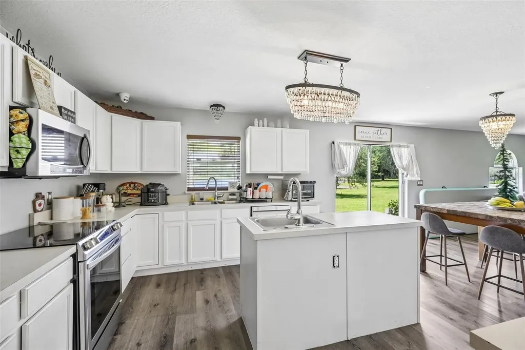 1609 Las Palmos Drive SW Palm Bay FL 32908