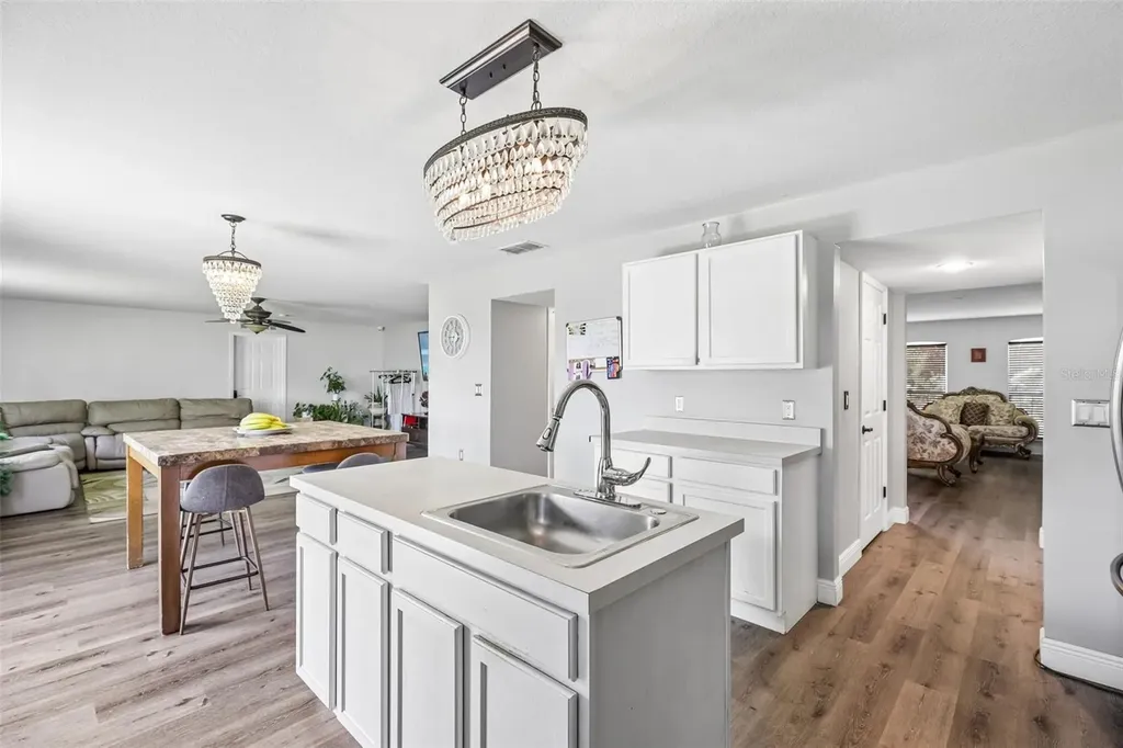 1609 Las Palmos Drive SW Palm Bay FL 32908