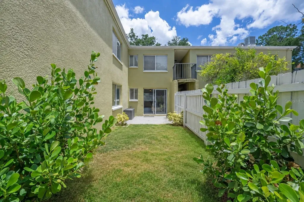 3206 W Azeele Street Tampa FL 33609